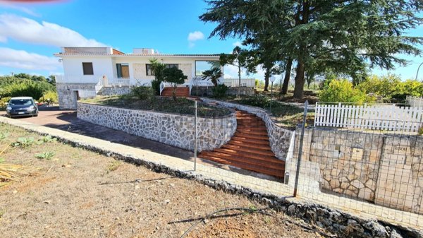 casa indipendente in vendita a Martina Franca
