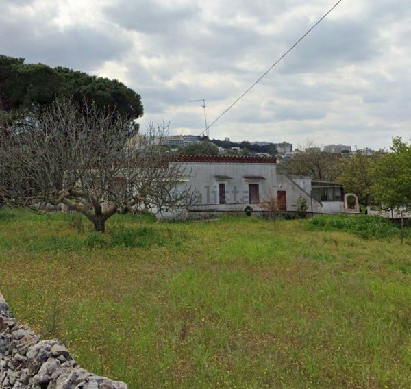 pentavano in vendita a Martina Franca