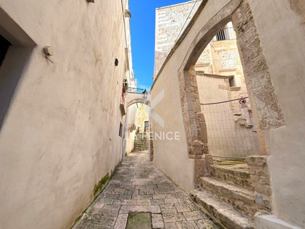 casa indipendente in vendita a Martina Franca in zona Centro Storico