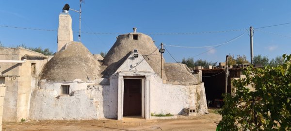 casa indipendente in vendita a Martina Franca in zona Pergolo