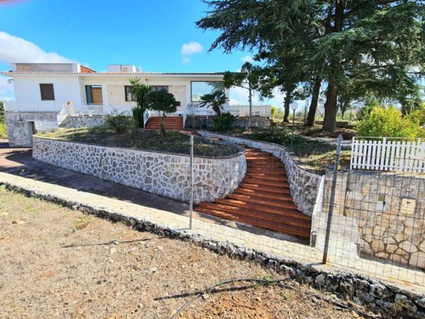 casa indipendente in vendita a Martina Franca