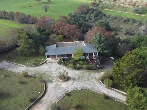 casa indipendente in vendita a Martina Franca in zona Monti del Duca