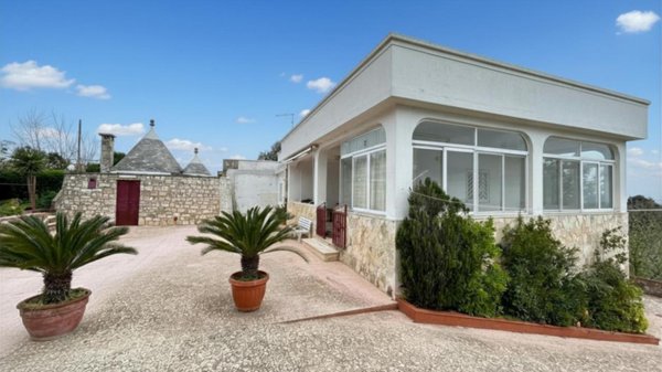 casa indipendente in vendita a Martina Franca