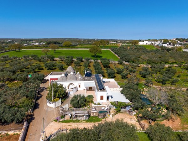 esavano in vendita a Martina Franca