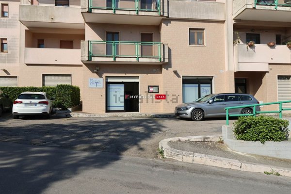 ufficio in vendita a Martina Franca
