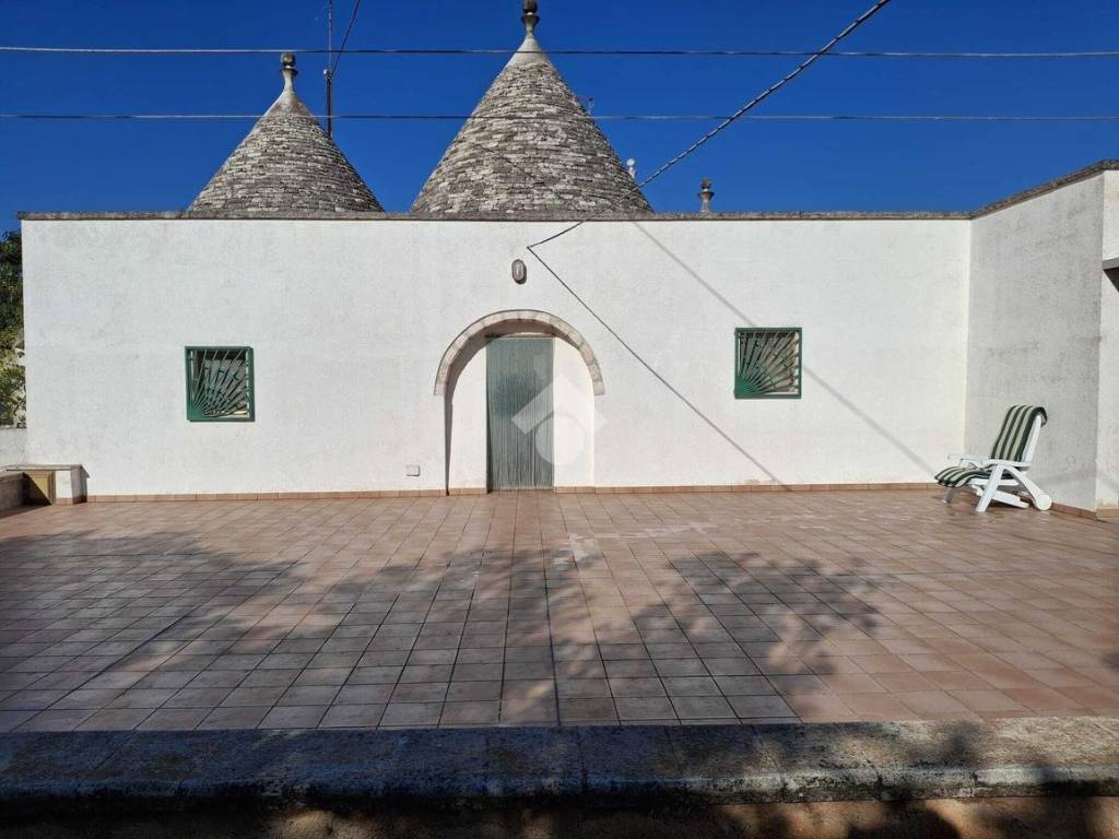 casa indipendente in vendita a Martina Franca in zona Carpari