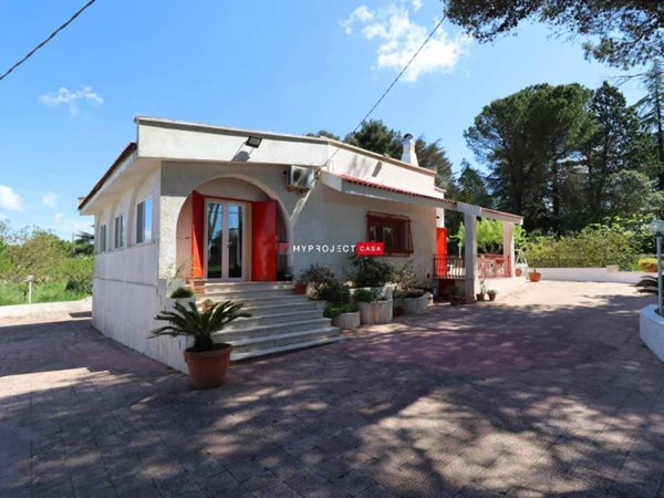 casa indipendente in vendita a Martina Franca