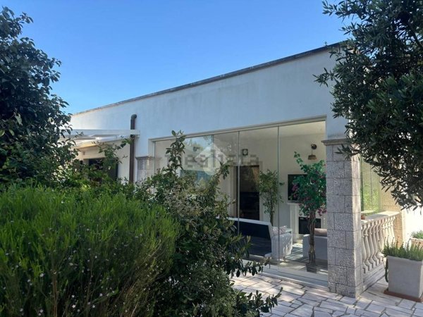 casa indipendente in vendita a Martina Franca in zona Monti del Duca