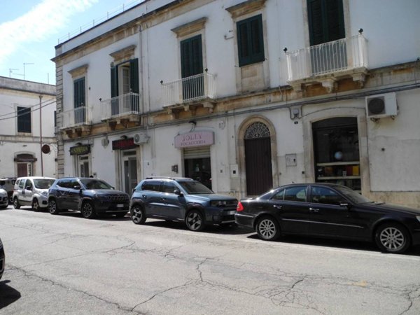 negozio in vendita a Martina Franca