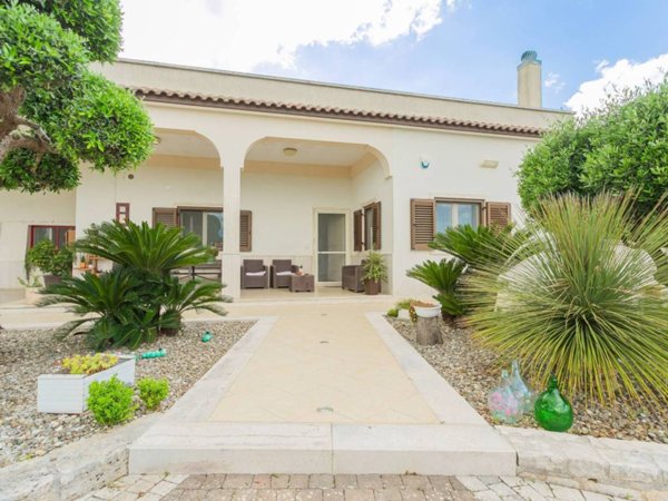 casa indipendente in vendita a Martina Franca