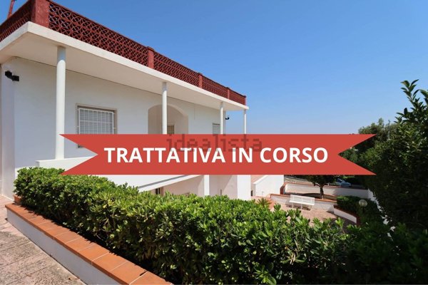 casa indipendente in vendita a Martina Franca in zona Pergolo