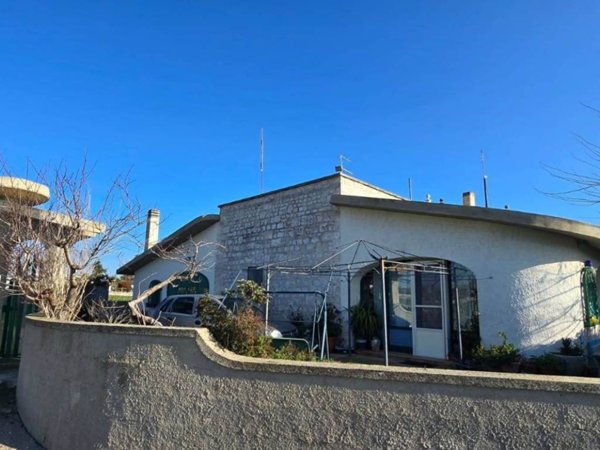 casa indipendente in vendita a Martina Franca in zona Carpini