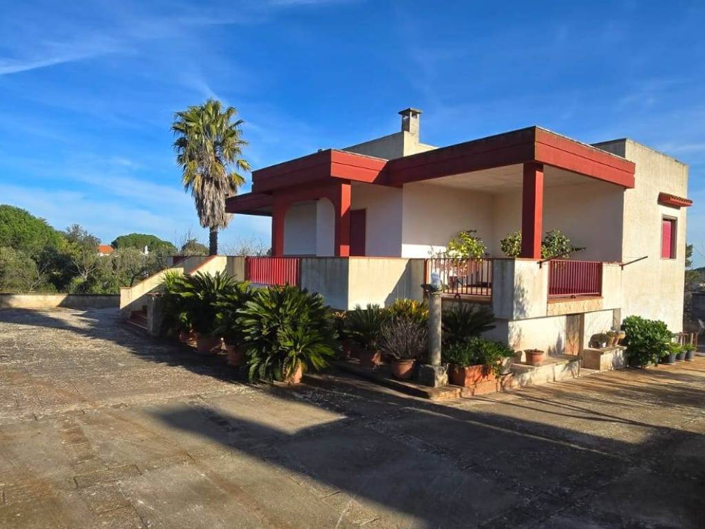 casa indipendente in vendita a Martina Franca in zona Monti del Duca
