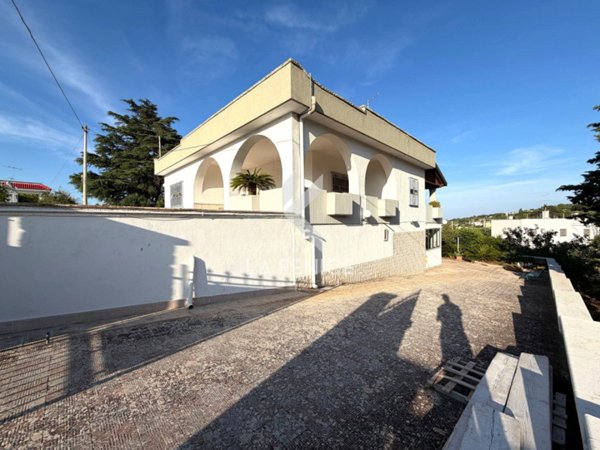 casa indipendente in vendita a Martina Franca in zona Monti del Duca