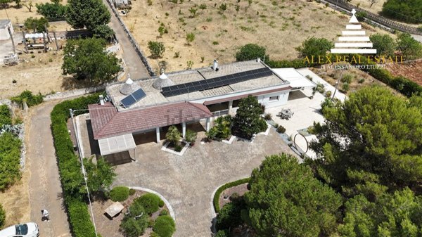 casa indipendente in vendita a Martina Franca