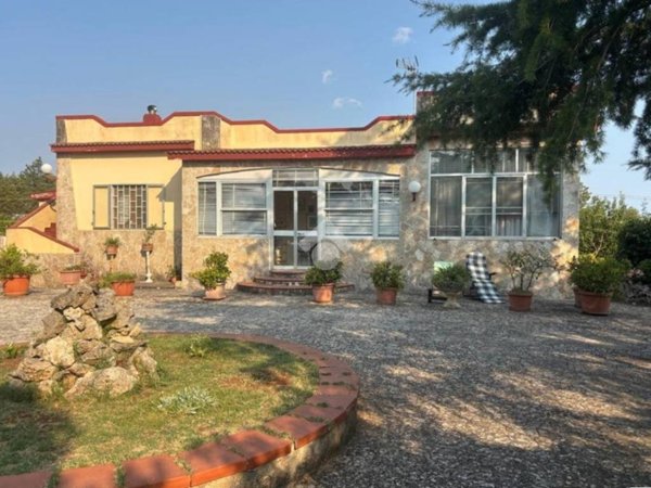 casa indipendente in vendita a Martina Franca