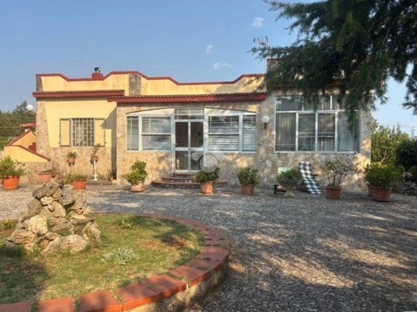 casa indipendente in vendita a Martina Franca