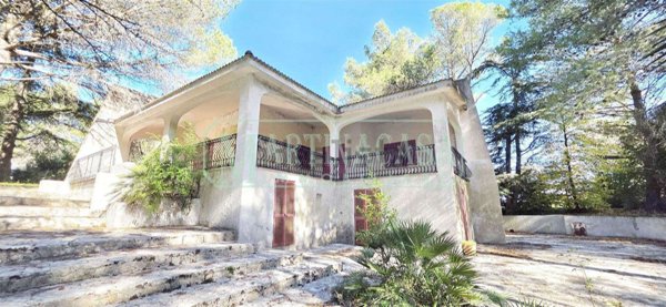 casa indipendente in vendita a Martina Franca