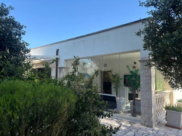 casa indipendente in vendita a Martina Franca in zona Monti del Duca