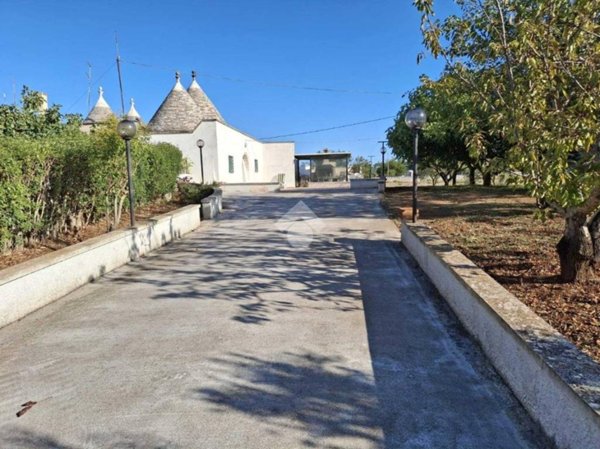 casa indipendente in vendita a Martina Franca in zona Carpari