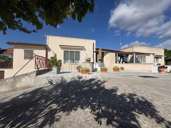 casa indipendente in vendita a Martina Franca in zona Cicerone