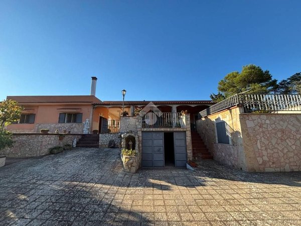 casa indipendente in vendita a Martina Franca in zona Trasconi