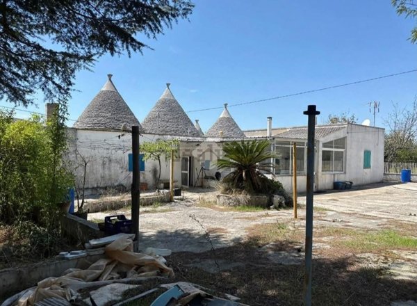 casa indipendente in vendita a Martina Franca in zona Monti del Duca