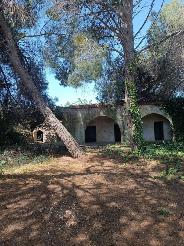 casa indipendente in vendita a Maruggio