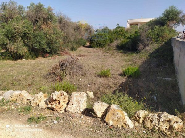 terreno edificabile in vendita a Maruggio