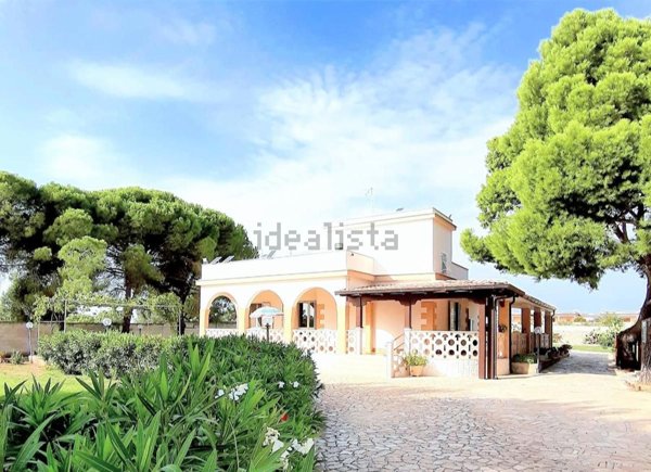 casa indipendente in vendita a Maruggio