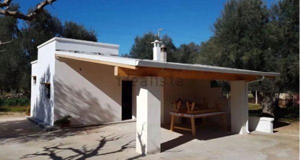casa indipendente in vendita a Maruggio