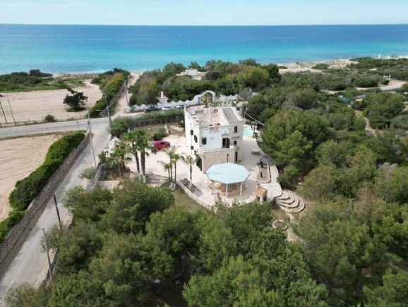 casa indipendente in vendita a Maruggio in zona Acqua Dolce