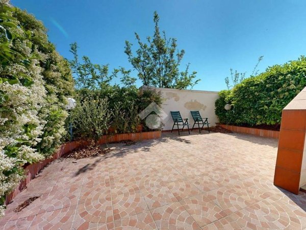 casa indipendente in vendita a Maruggio