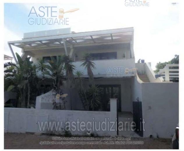 casa indipendente in vendita a Maruggio