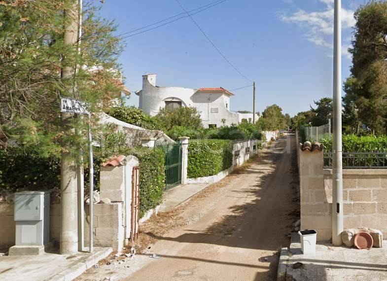 casa indipendente in vendita a Maruggio