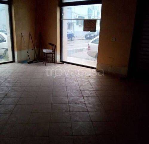 negozio in vendita a Maruggio in zona Commenda