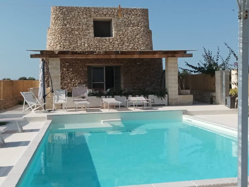 casa indipendente in vendita a Maruggio in zona Acqua Dolce