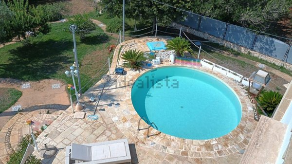 casa indipendente in vendita a Maruggio