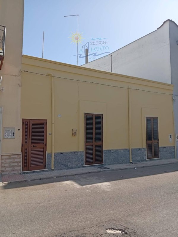 casa indipendente in vendita a Maruggio