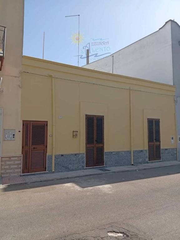 casa indipendente in vendita a Maruggio