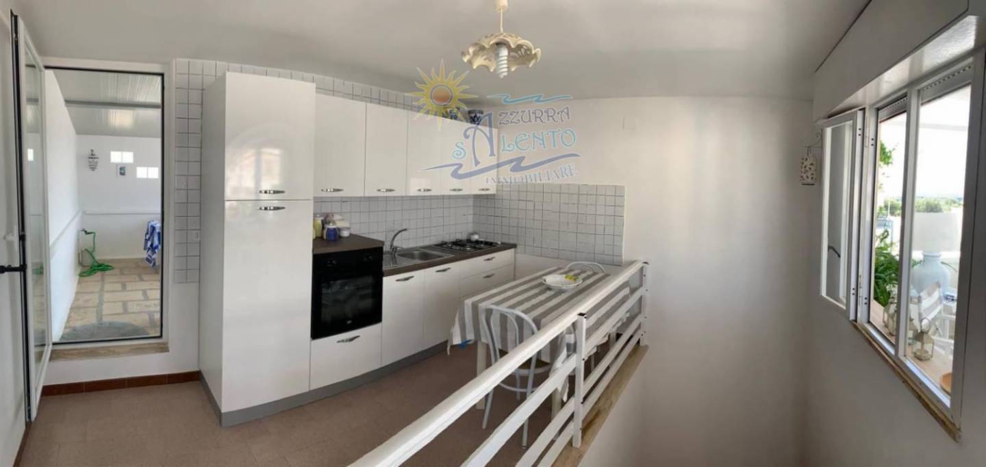 casa indipendente in vendita a Maruggio