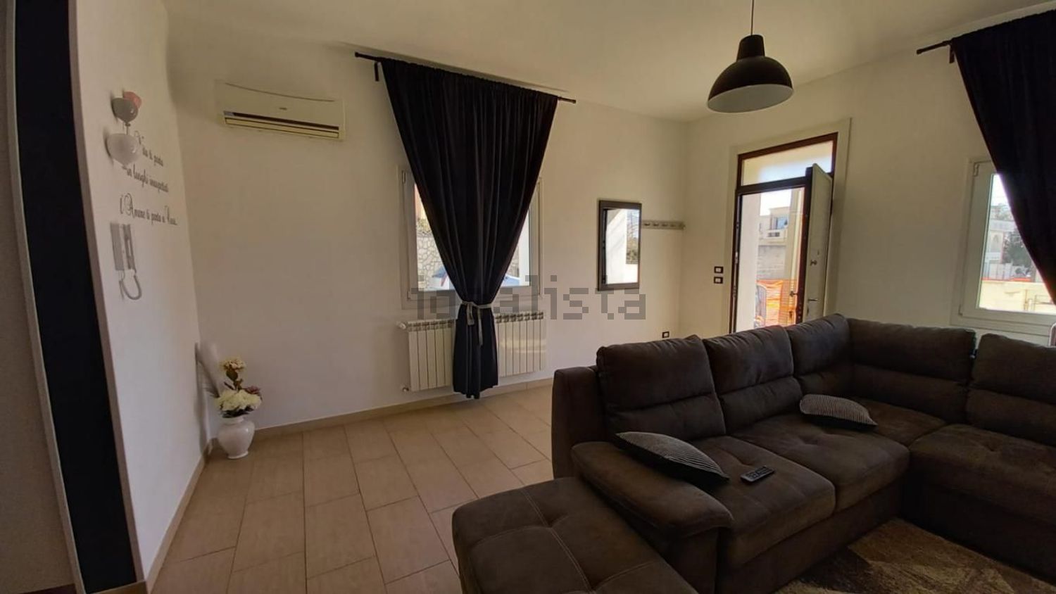 casa indipendente in vendita a Maruggio