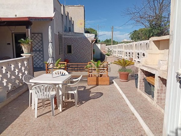 casa indipendente in vendita a Maruggio in zona Commenda