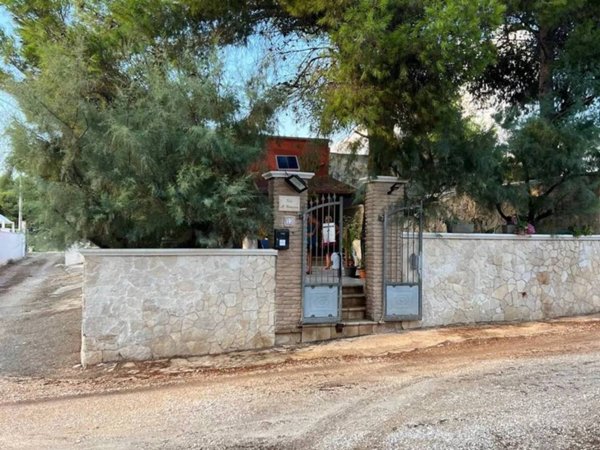 casa indipendente in vendita a Maruggio in zona Commenda