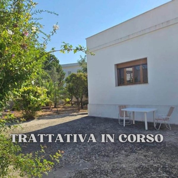 casa indipendente in vendita a Maruggio