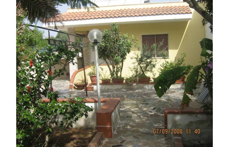 casa indipendente in vendita a Maruggio