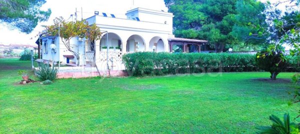 casa indipendente in vendita a Maruggio in zona Commenda