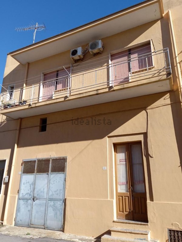 casa indipendente in vendita a Maruggio