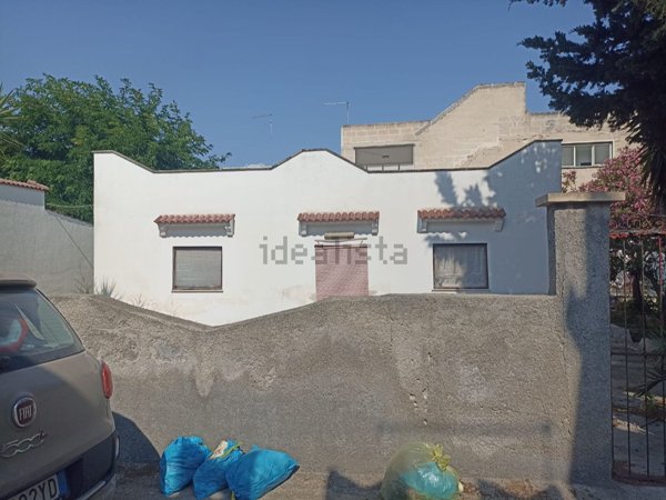 casa indipendente in vendita a Maruggio in zona Acqua Dolce