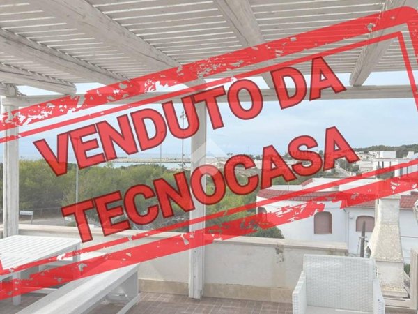 casa indipendente in vendita a Maruggio